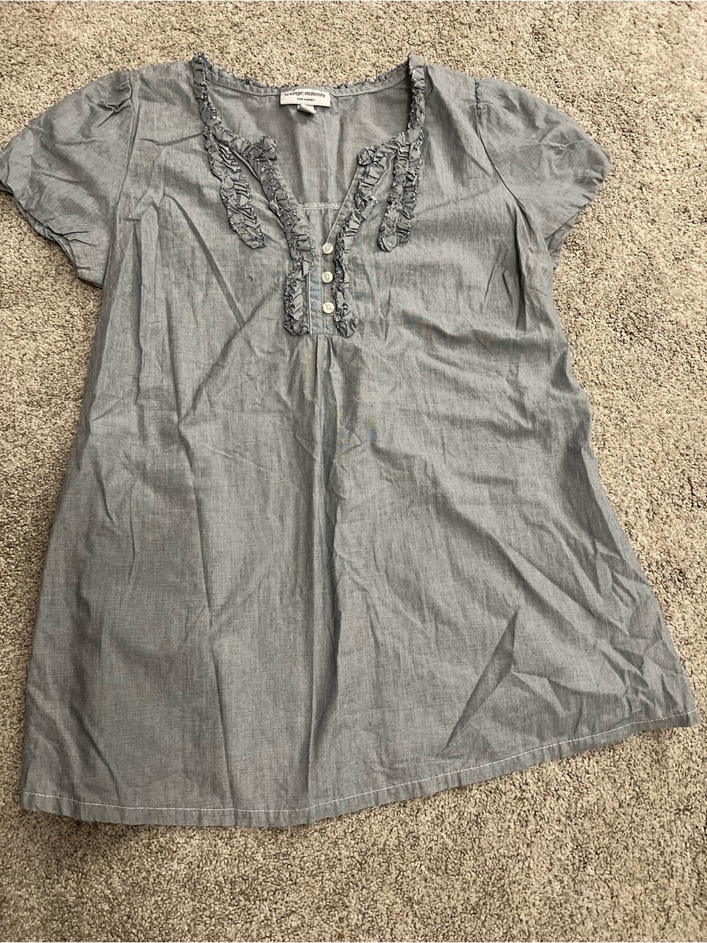 Liz Lange Maternity Light Gray Blue Denim Ruffle Button Blouse Top XS